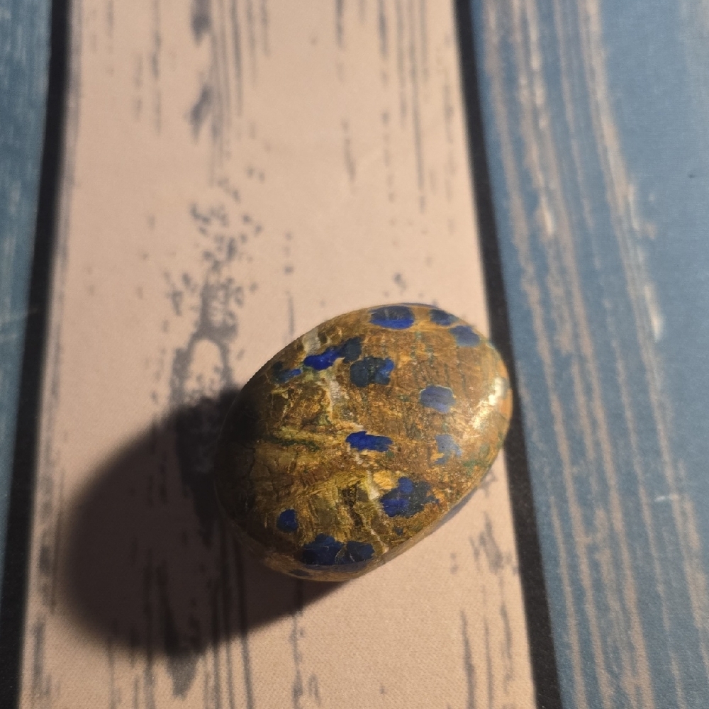 Auzrite Palm Stone